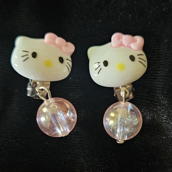 Hello Kitty Jewelry & Hair Accessory Collection - Picture 8 of 8